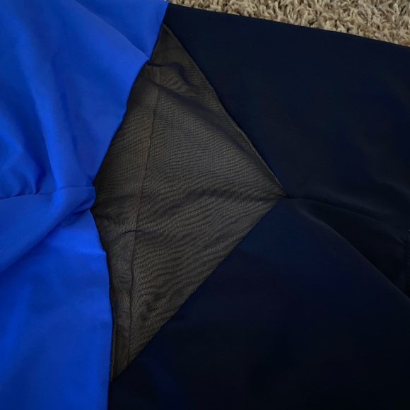 NWT navy/light blue one shoulder with cutout 18 - Picture 5 of 5